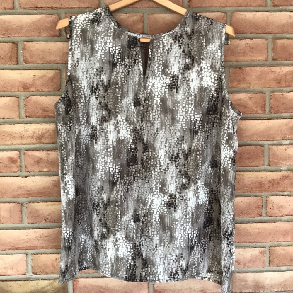 Kasper size L sleeveless blouse